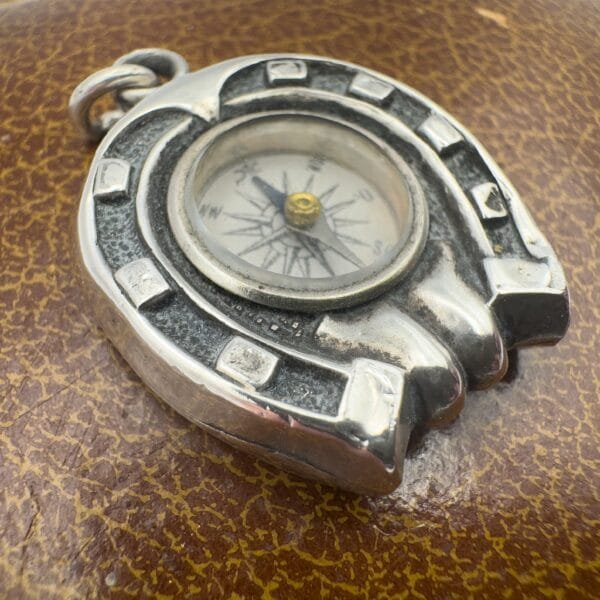 Victorian Silver Horseshoe Compass - Image 4