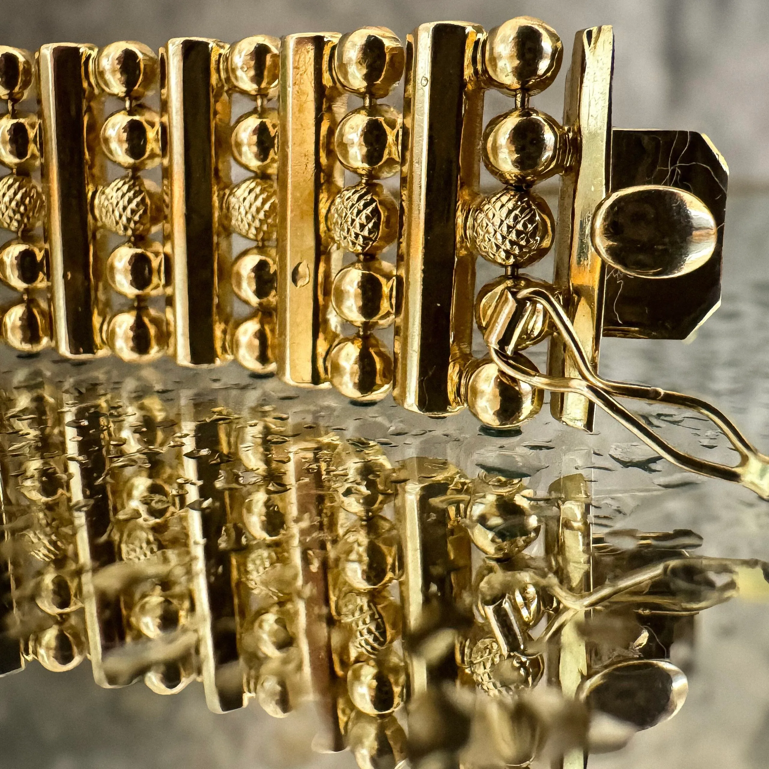 Mid Century 18ct Yellow Gold Bracelet - Image 4