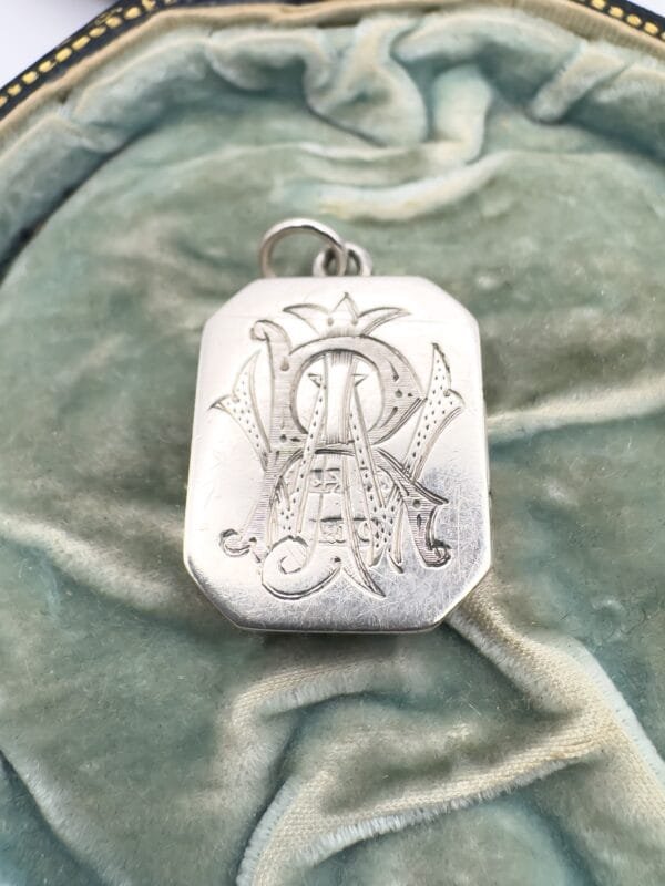 Victorian Silver Locket - Image 3